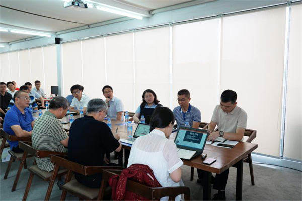 圖2 CEO陳寧寧博士發(fā)表見(jiàn)解