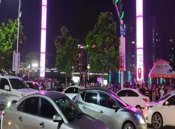 圖10 行人放行時間不足，滯留路口