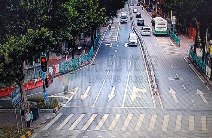 圖11 清河-德興路西進口車道調(diào)整前后對比