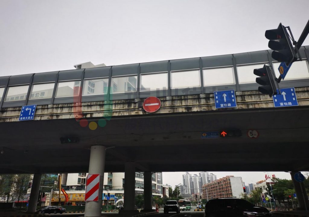 圖12 番禺-富華交叉口西進(jìn)口增設(shè)標(biāo)志圖