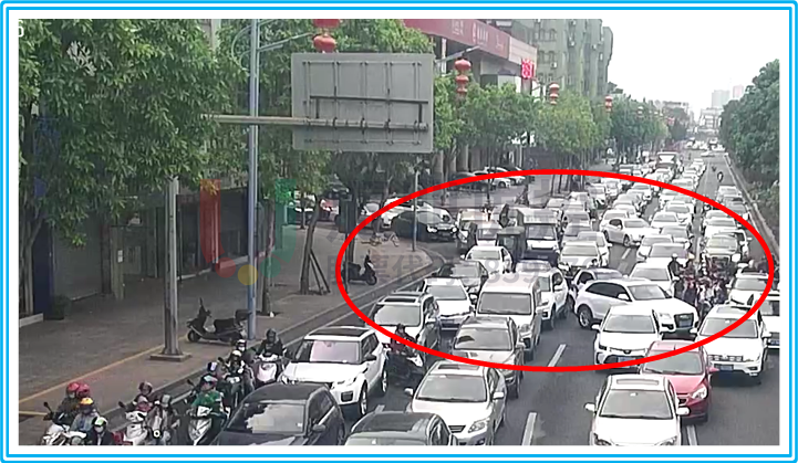 圖9 紫荊東路車輛橫跨造成混亂現(xiàn)象