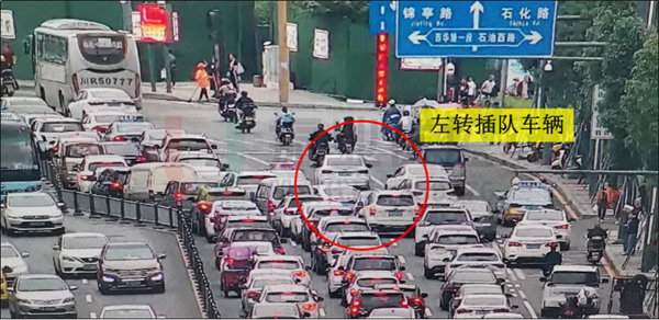 圖6 南進(jìn)口左轉(zhuǎn)車輛穿插示意圖