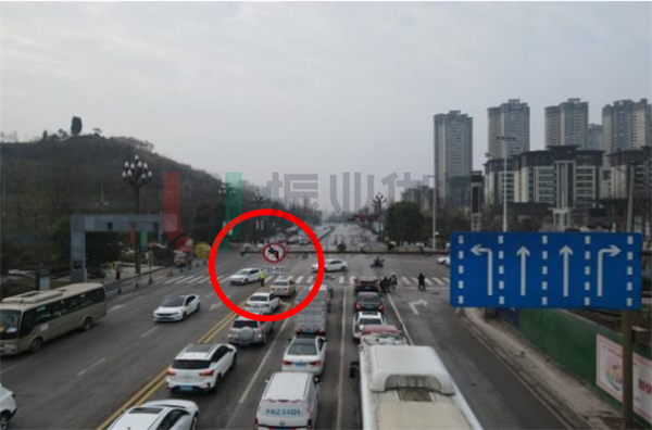 圖7 增設(shè)禁左時(shí)段指示牌(優(yōu)化后)